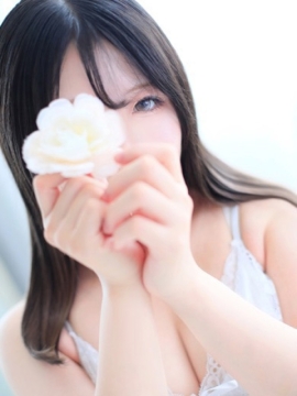 もも　ふんわり癒し系Hカップ美女